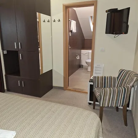 Garni Ema Отель Крагуевац