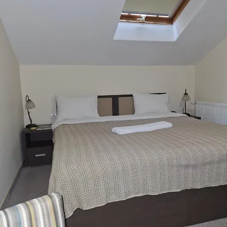 Garni Ema 4* Крагуевац