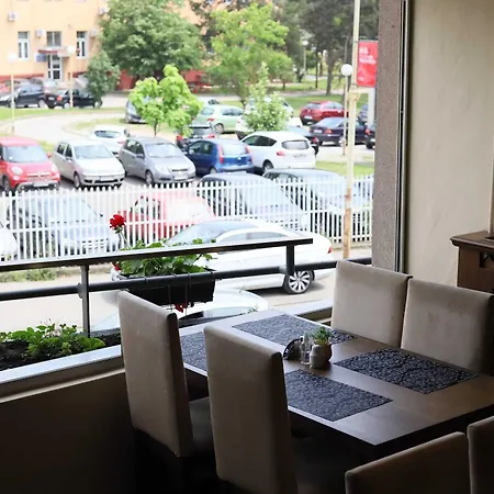 Garni Ema 4* Крагуевац