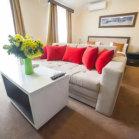 Garni Ema فندق كراغوييفاك