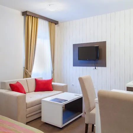 Garni Ema Отель 4*